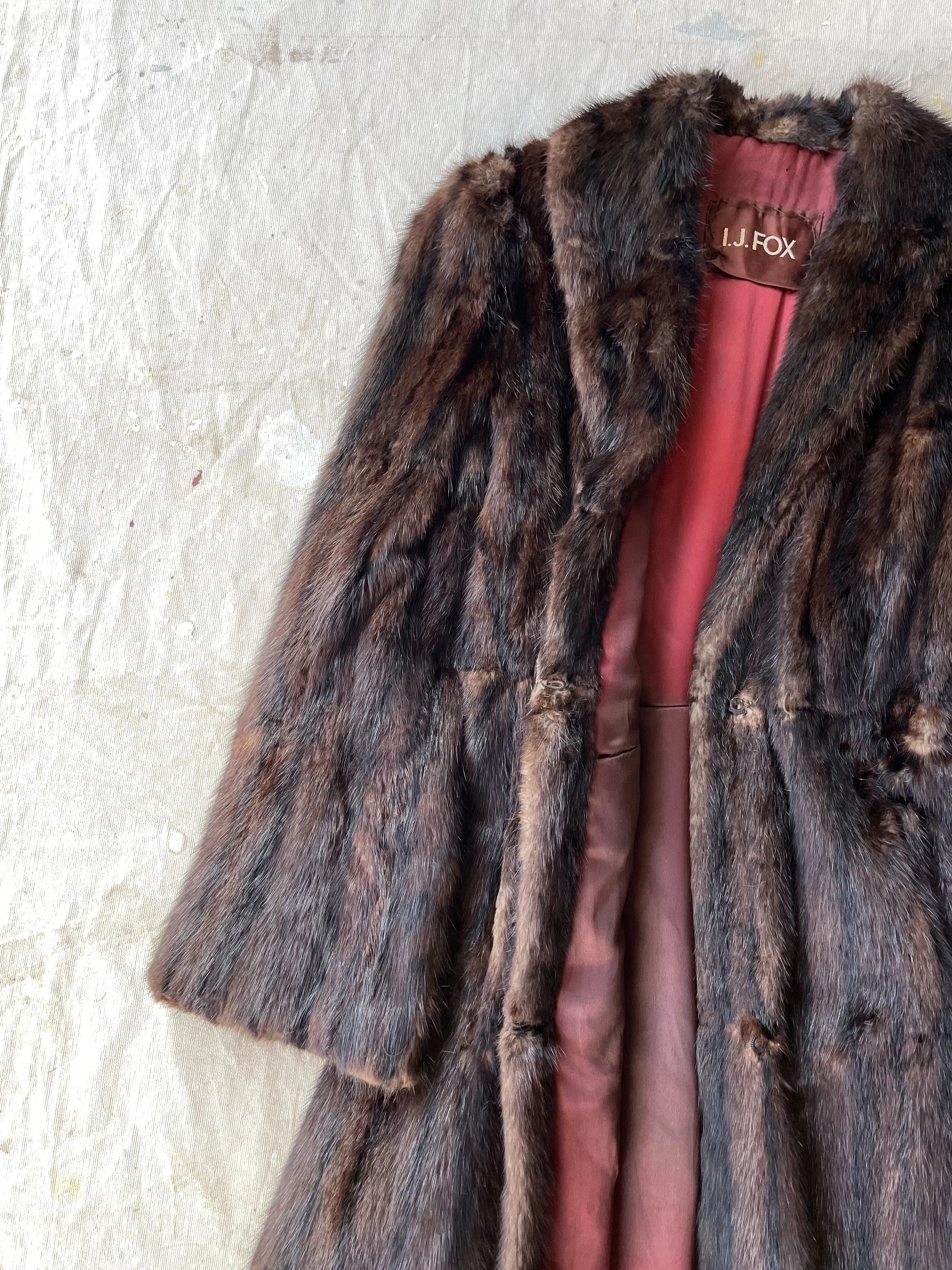 I.J.FOX Fur Coat—[L]