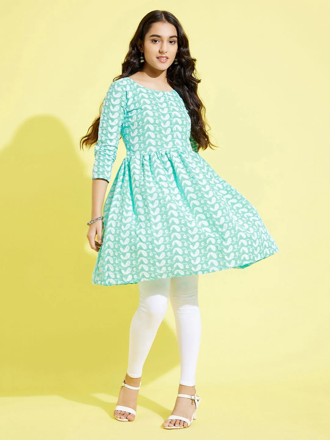 Jashvi Girl's Pure Cotton Chikankari kurta With Leggings Set