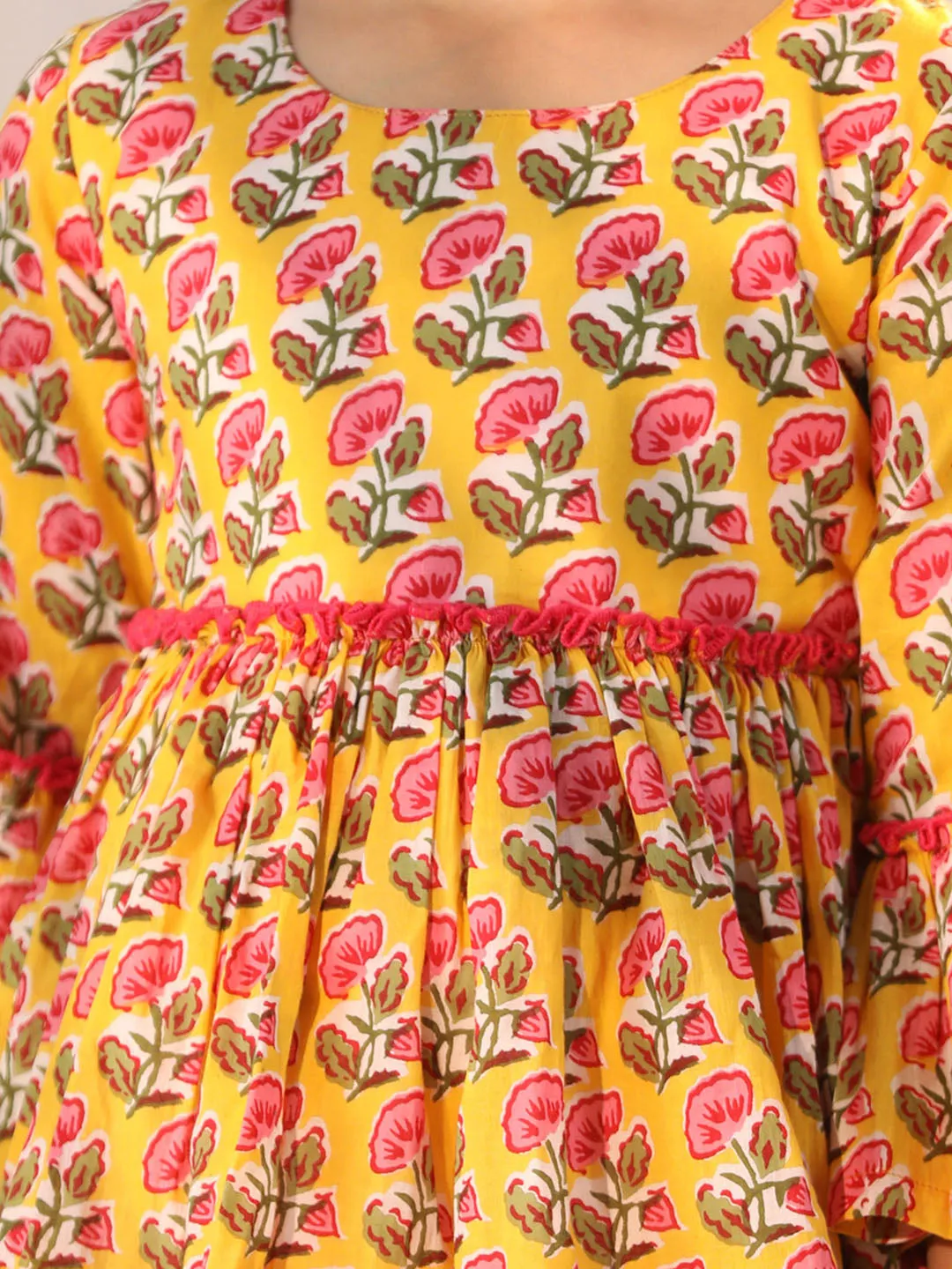 Jashvi Girls' Yellow and White Kurta Leggings Set