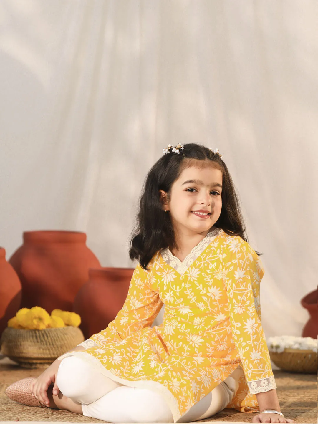 Jashvi Girls' Yellow Kurta Leggings Set