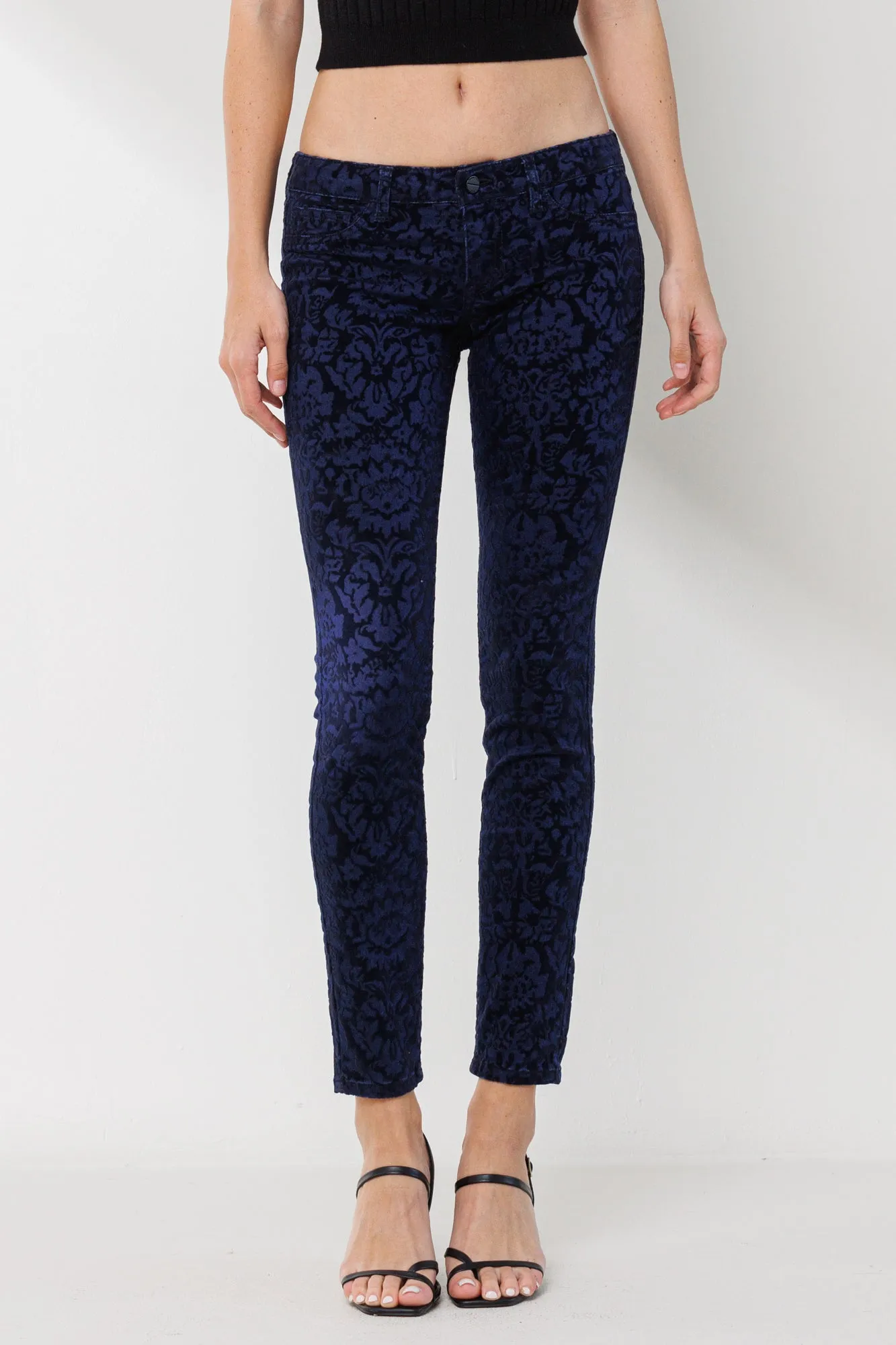 LOW RISE FLOCKED FLOWER PATTERN SKINNY JEANS / SP-P8519NV