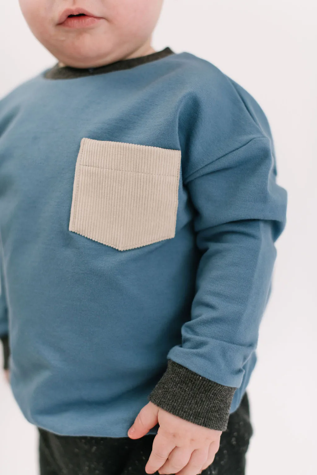 Modern Sweatshirt in Tide