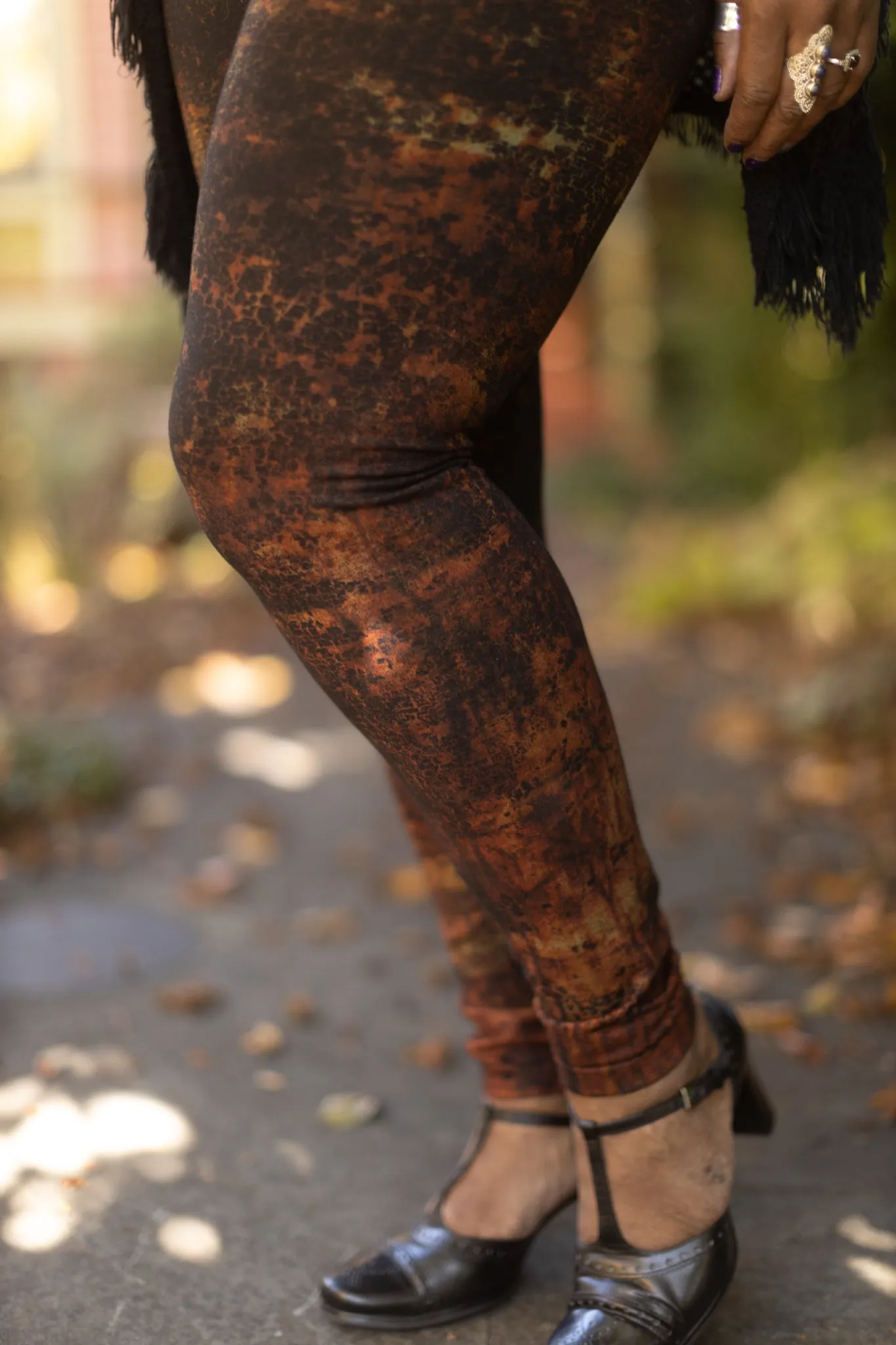 Plus Size High Waisted Lava Print Leggings