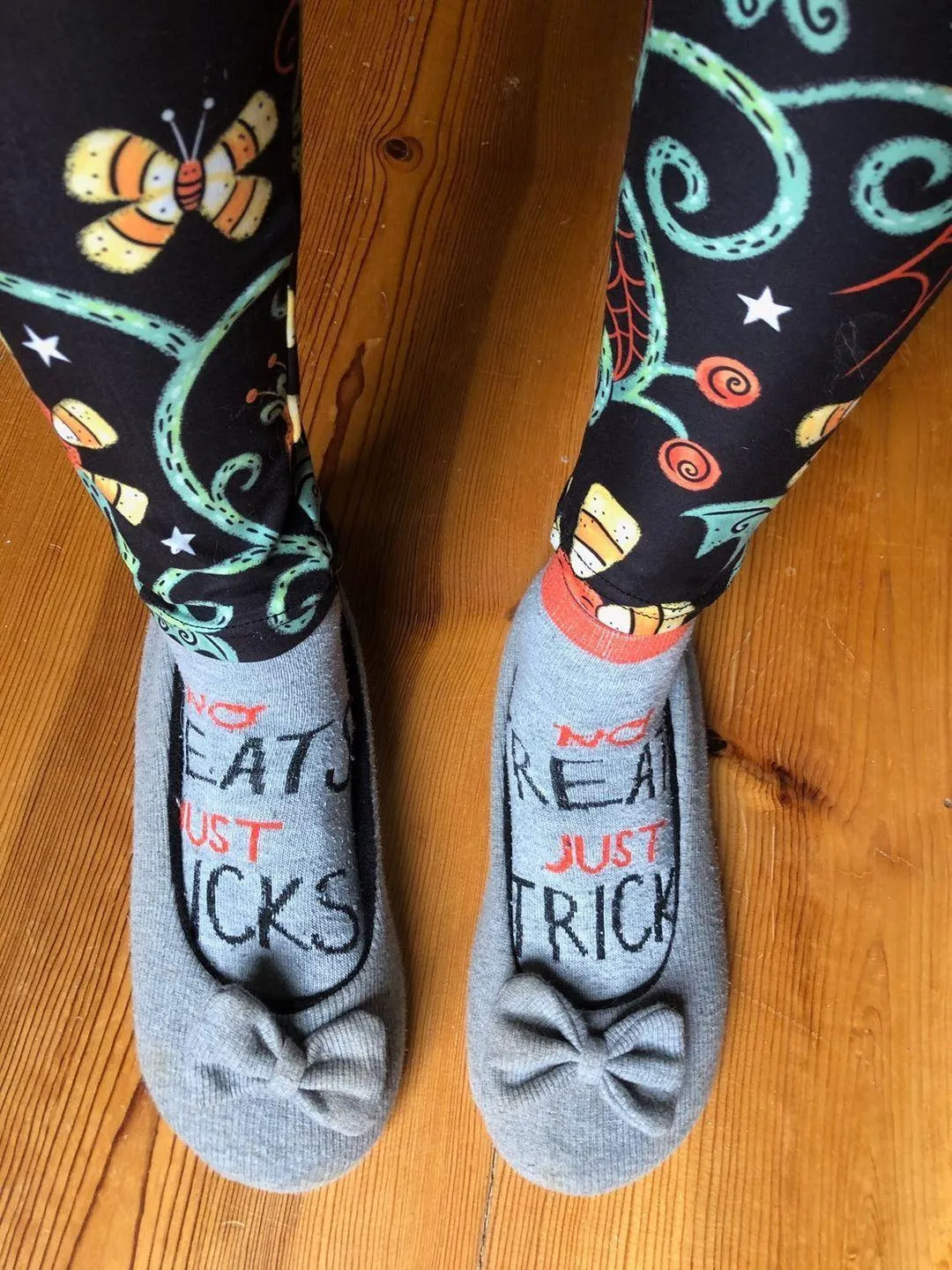 Pre-Order: Spooky Sweet Garden (Johanna Parker Exclusive) - High-quality Handcrafted Vibrant Leggings