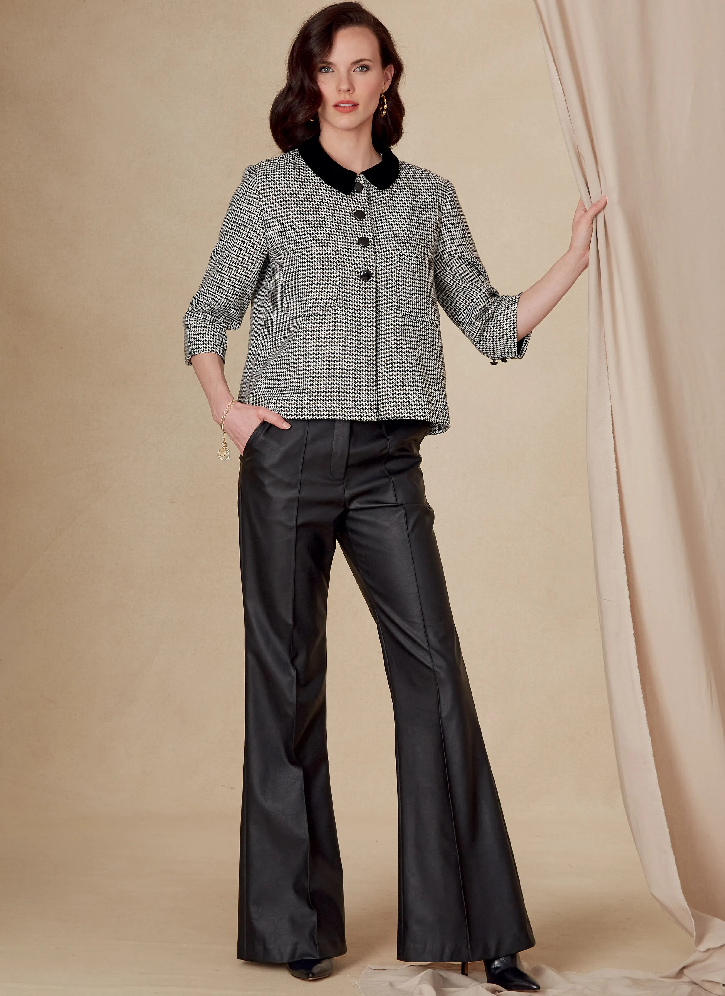Vogue Pattern V1831  Misses' and Misses' Petite Jacket and Pants