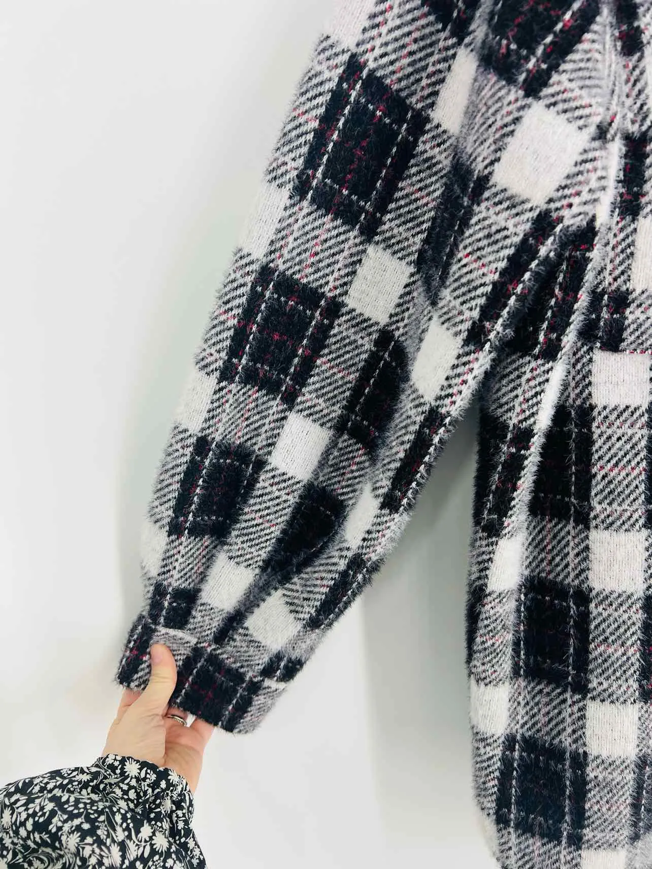 Z Supply Size L Gray/Black Plaid Jackets Shacket